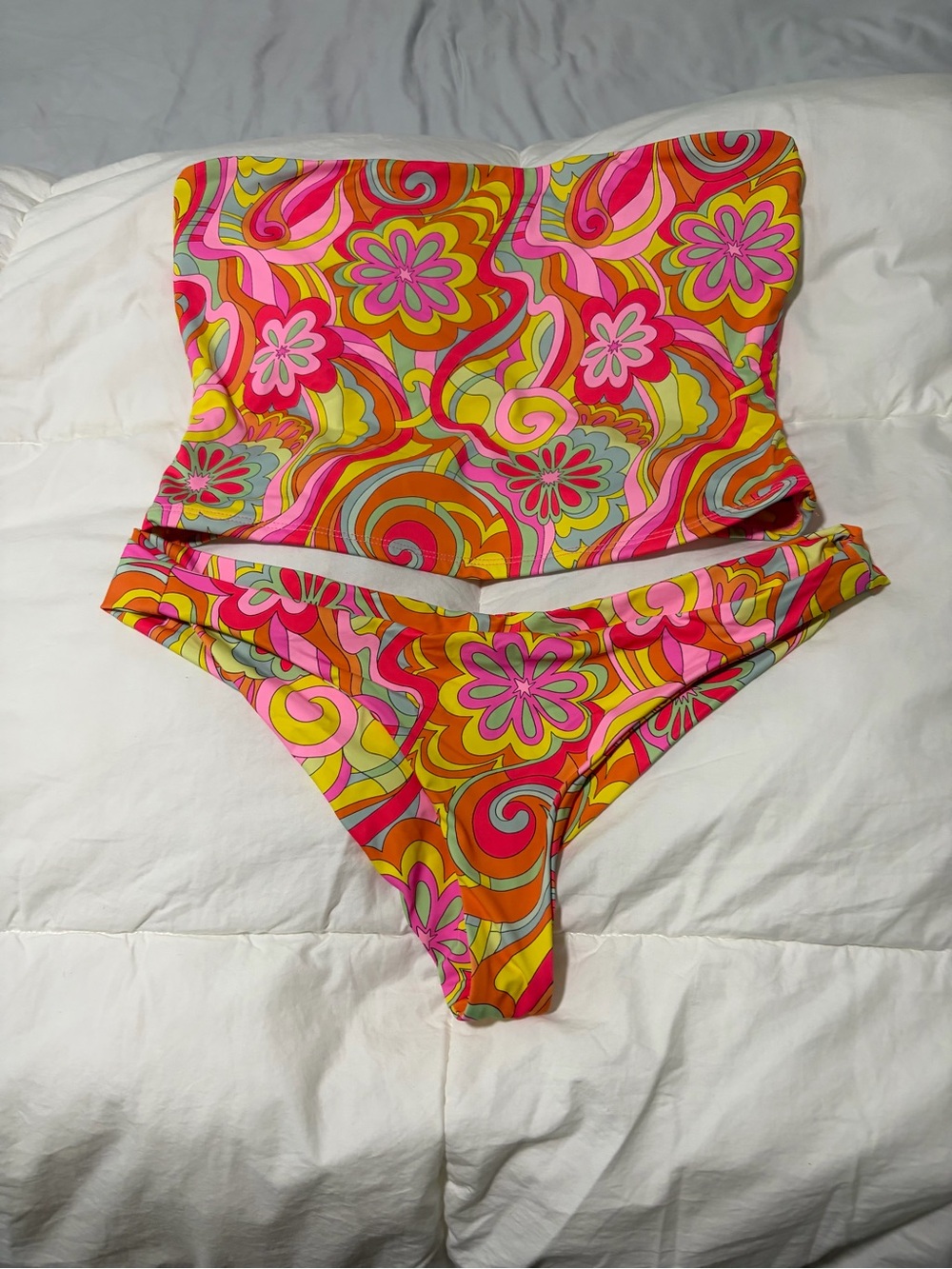 Frankie's Bikinis Peace Strapless Bikini Set Top Size X-Large and Bottom Large